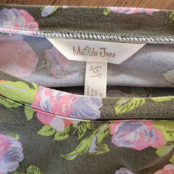 Matilda Jane size M relaxed fit top - Picture 3 of 3